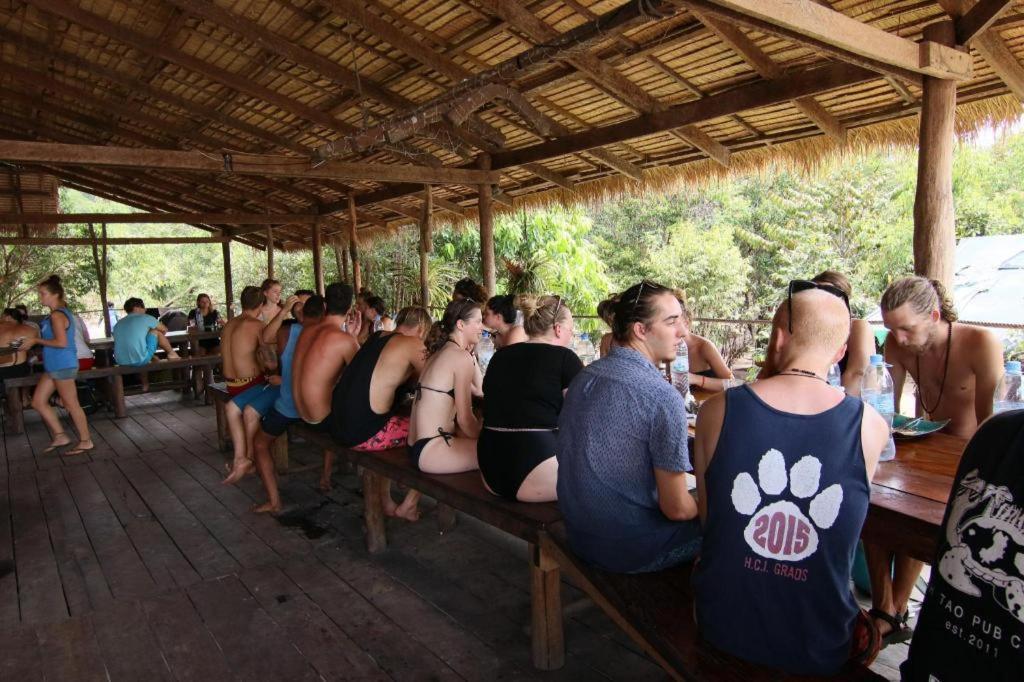 Mad Monkey Koh Rong Samloem Vandrarhem Koh Rong Sanloem Exteriör bild